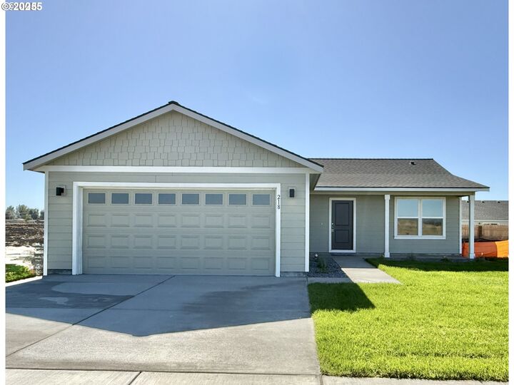 Property Photo: 218 SW Sparrow St OR 97818