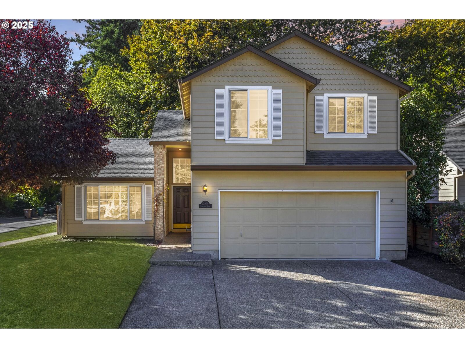 Property Photo:  17239 Rebecca Ln  OR 97035