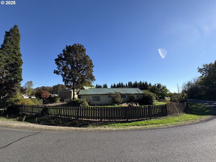 Property Photo: 21504 NW Bendemeer Rd OR 97124