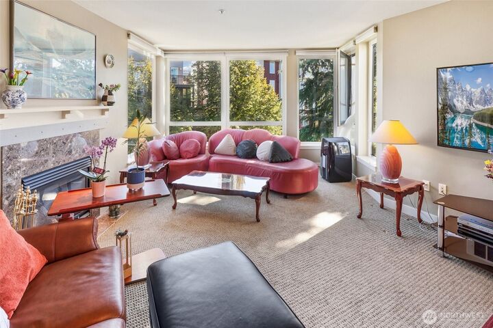 Property Photo:  5001  California Avenue SW 511  WA 98136 