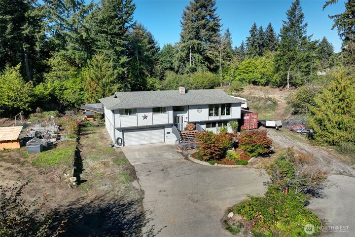 Property Photo: 12008 132nd Avenue Ct E WA 98374