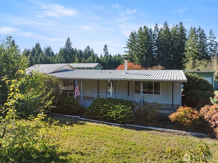 Property Photo: 304 Hewitt Road WA 98532