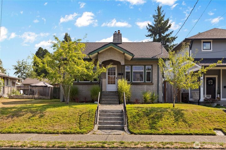 Property Photo:  6819 S Park Ave  WA 98408 