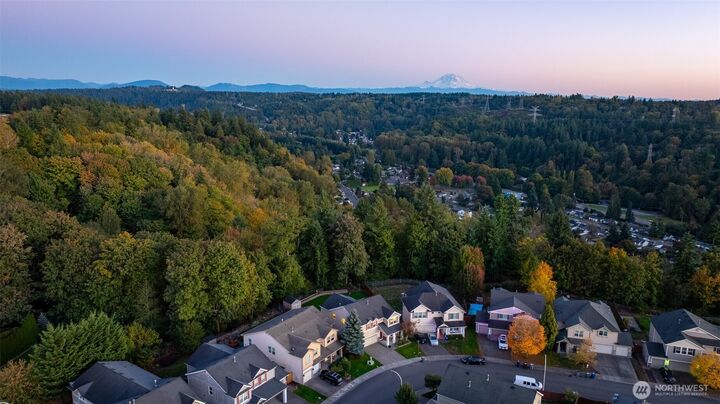 Property Photo: 326 Lynnwood Avenue SE WA 98056