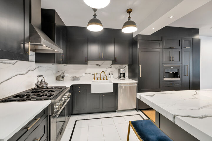 Property Photo:  188 E 78th Street 5D  NY 10075