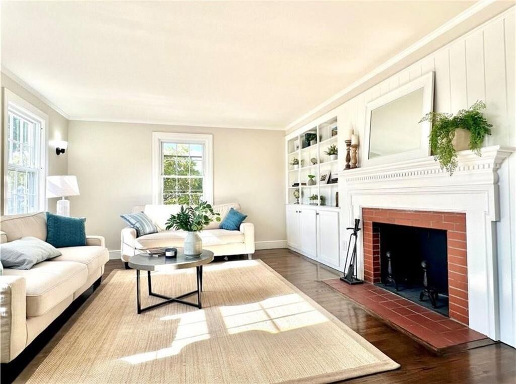 Property Photo:  426 Metacom Avenue 1  RI 02809
