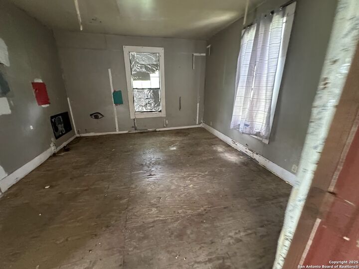 Property Photo:  705 Paso Hondo  TX 78202 