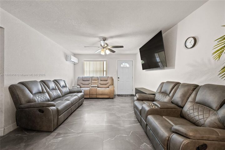 Property Photo: 625 NE 130th St FL 33161