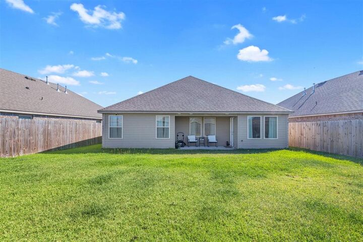 Property Photo:  2209 Michele Court  LA 70607