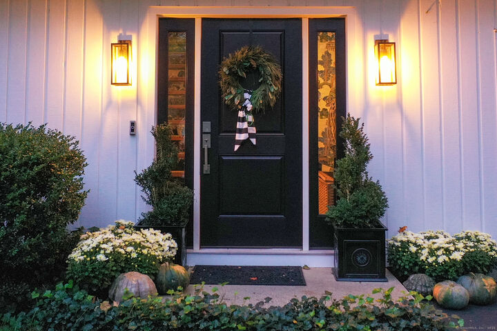 Property Photo: 109 Buckboard Lane CT 06824