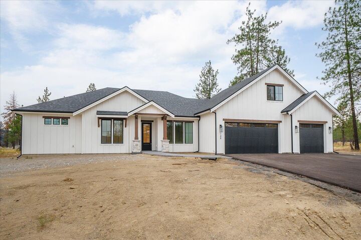 Property Photo:  148 Legacy Way Lot 40  WA 99026 
