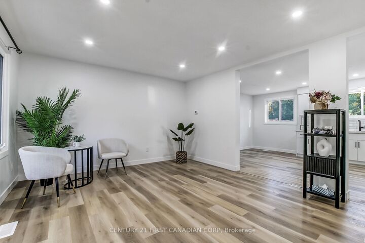 Photo de la propriété: 59 Augusta Crescent ON N6E 2C9