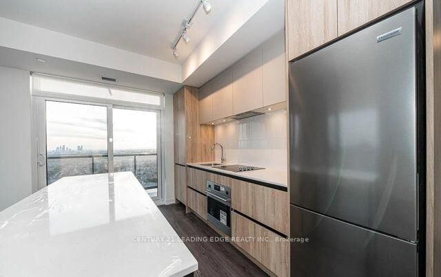 Property Photo:  7950 Bathurst Street N 2503  ON L4J 0L4