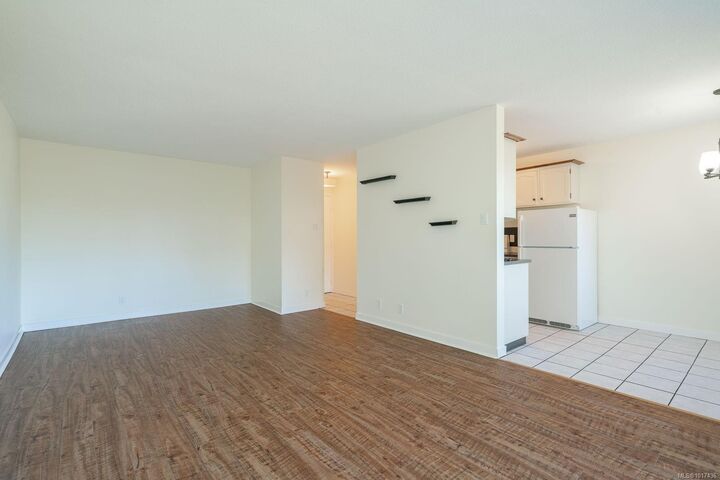 Photo de la propriété: 999 Bowen Rd 5304 BC V9N 2E7