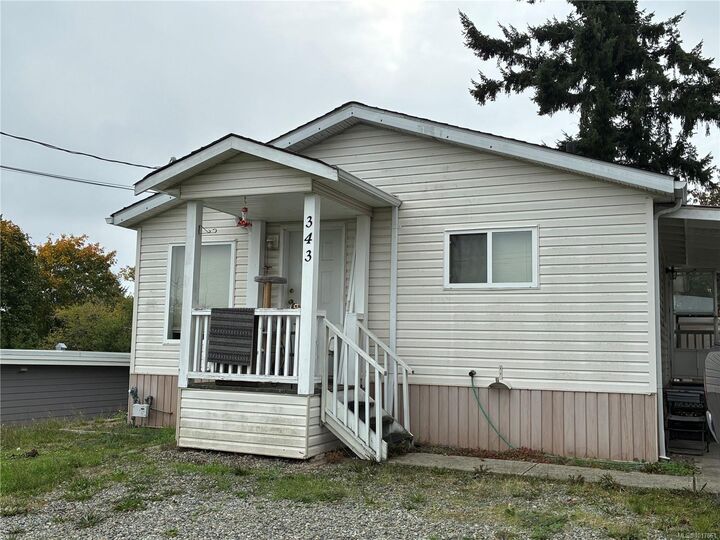 Property Photo: 343 Hemlock St BC V9S 1Z4