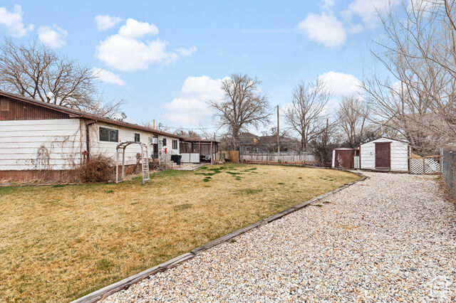 Property Photo: 105 S 400 W UT 84701