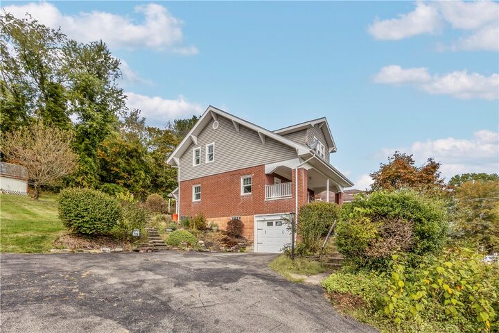 Property Photo:  512 Regent Street  PA 15342