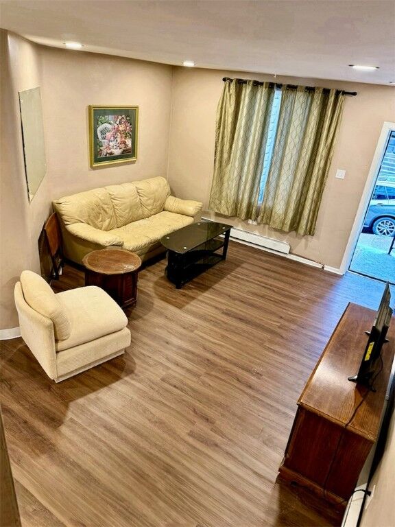 Property Photo: 3913 Nantasket St PA 15207