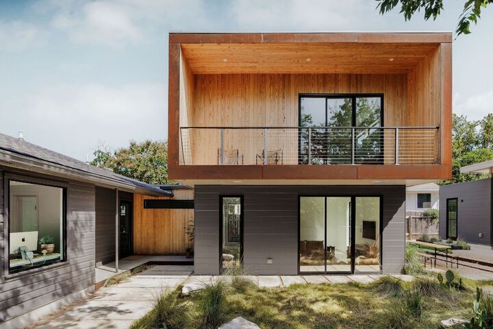 Property Photo: 1405 Harvey Street TX 78702