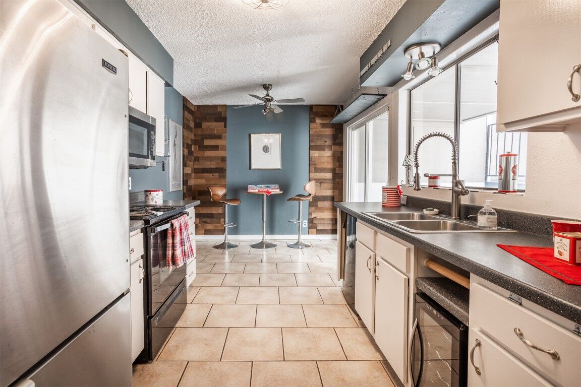 Property Photo: 1720 Timber Ridge Drive TX 78741