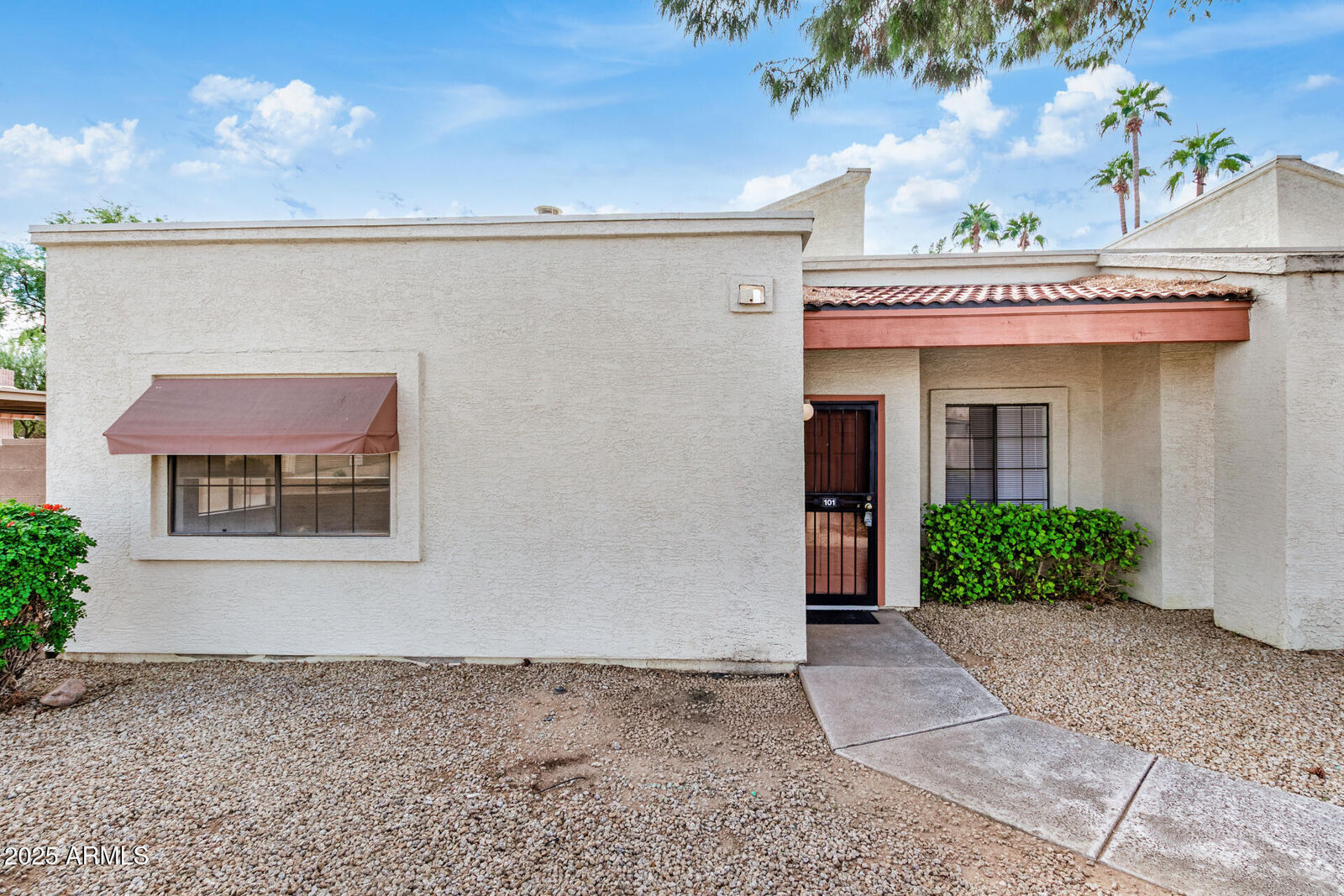 Property Photo:  3535 W Monte Cristo Avenue W 101  AZ 85053 