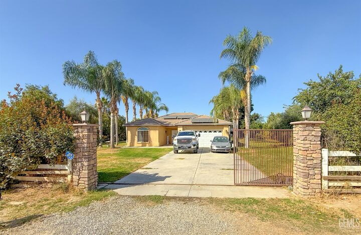 Property Photo: 5351 Gatson Street CA 93314