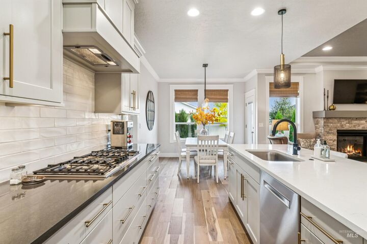 Property Photo: 1796 N Hurtsville Avenue ID 83634