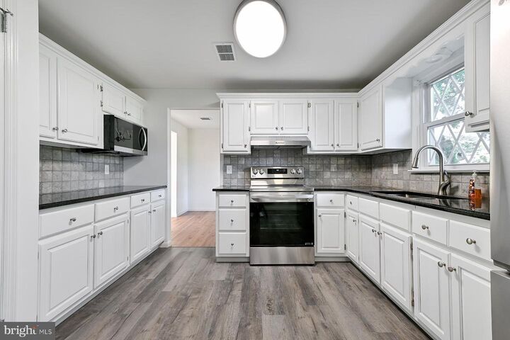 Property Photo: 216 Laurelwood Drive PA 19518