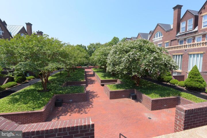 115 N Lee Street Bh208  Alexandria VA 22314 photo