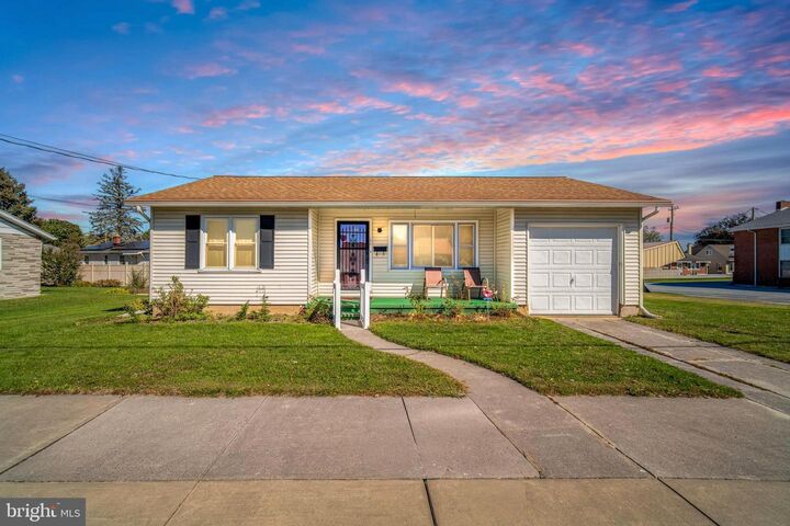 136 N Penn Street  Palmyra PA 17078 photo