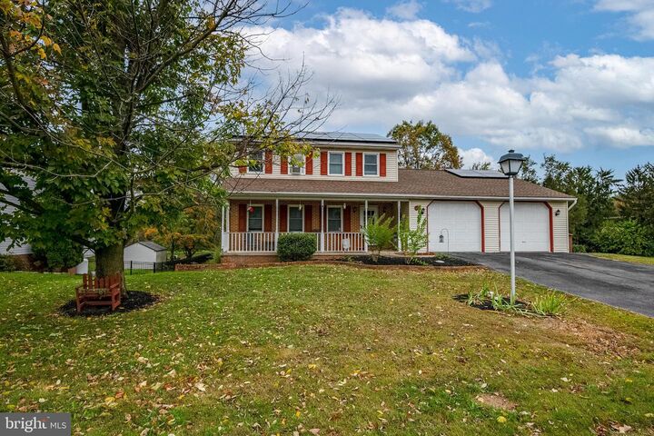Property Photo: 1238 Millrace Run PA 17555