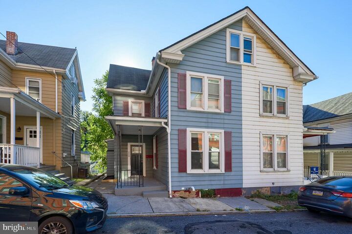 Property Photo: 228 Elm Street PA 17113