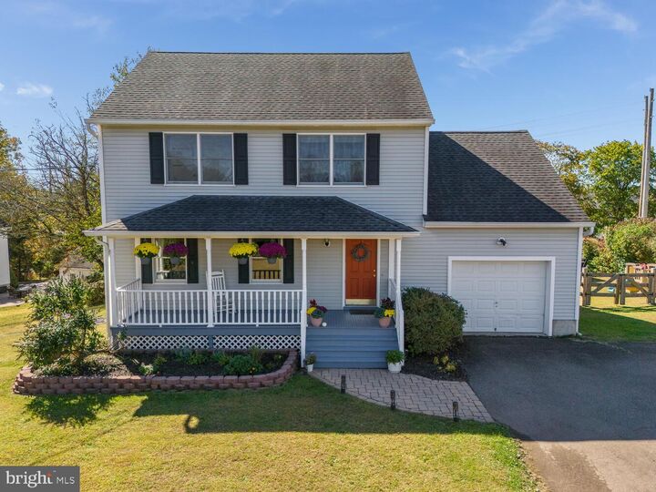 16 Chestnut Avenue  Frenchtown NJ 08825 photo