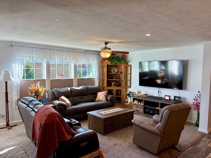 Property Photo:  909 Oak Street  PA 15946