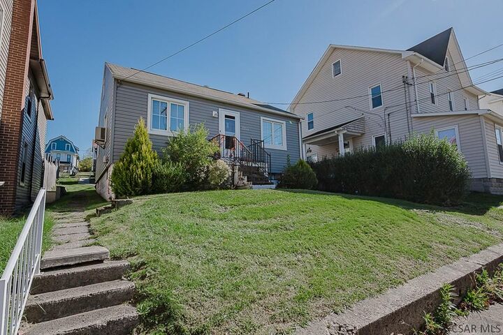 Property Photo:  1355 Franklin Street  PA 15905