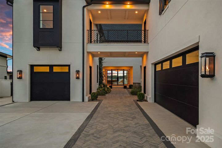 Property Photo:  17811 Largo Place  NC 28031