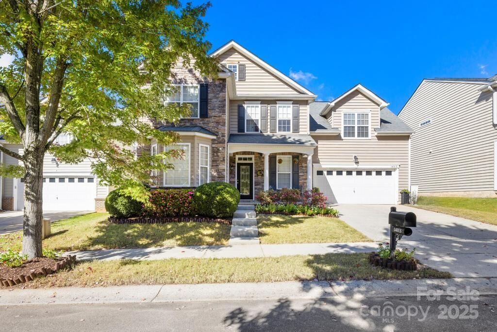 Property Photo:  14013 Holly Stream Drive  NC 28078