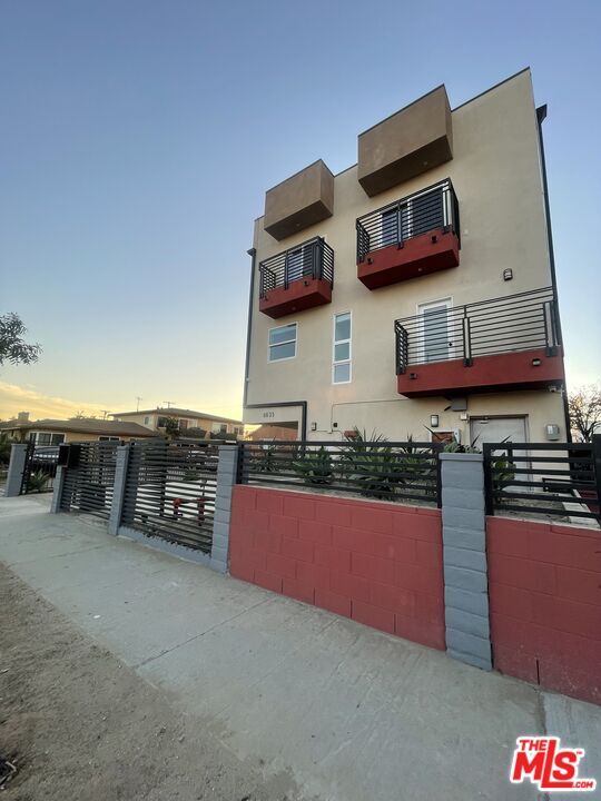 Property Photo: 6633 Troost Ave CA 91606