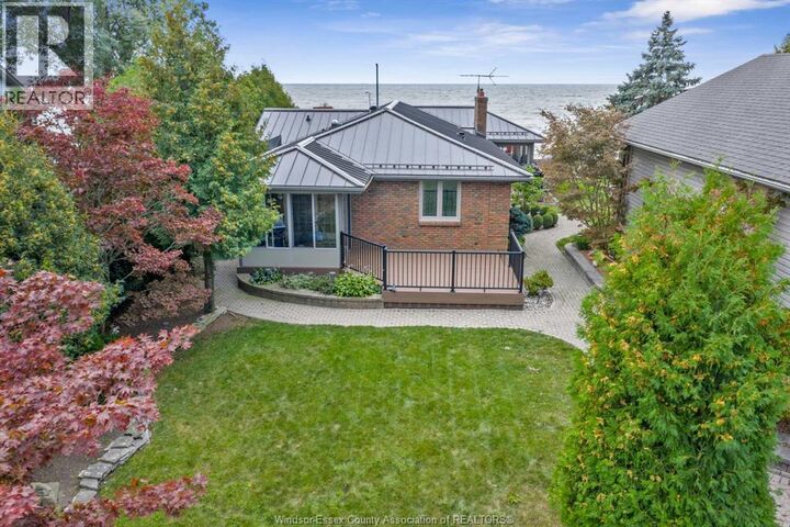 Property Photo: 223 Lakewood Drive ON N9V 2Y8