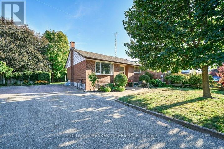 Photo de la propriété: 657 Balmoral Drive ON L1J 3A6