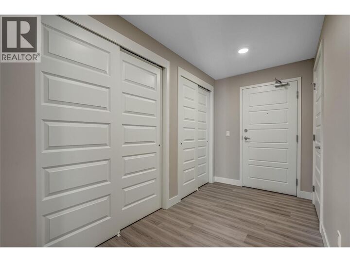 Photo de la propriété: 5640 51st Street 408 BC V0H 1V6