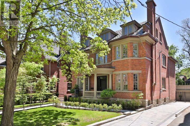 Property Photo:  121 Roxborough Drive  ON M4W 1X5 