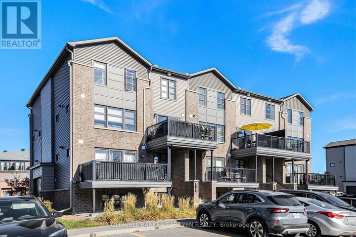 Property Photo:  302 Des Tilleuls Private B  ON K4A 1B7