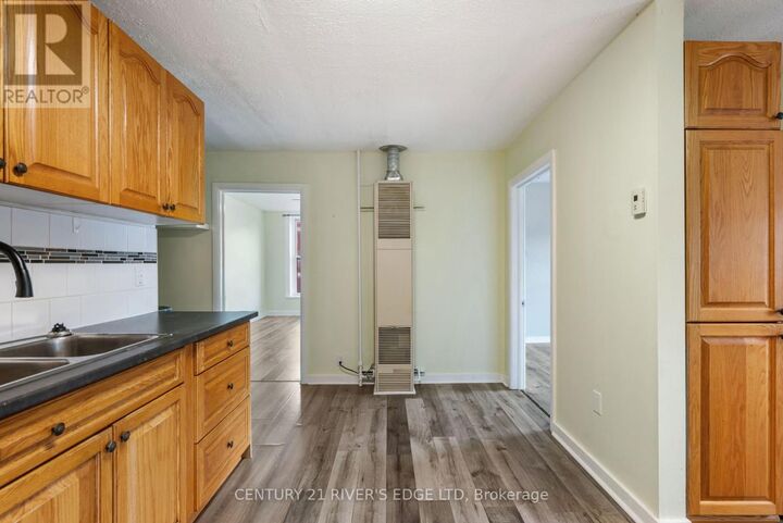 Property Photo: 183 King Street 4 ON K0E 1T0