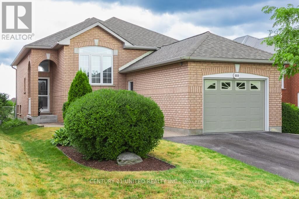 Property Photo: 1019 Baker Street ON K9H 7P7