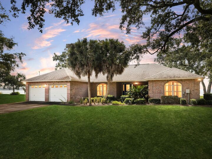 Property Photo: 4560 W Co Hwy 83A FL 32439