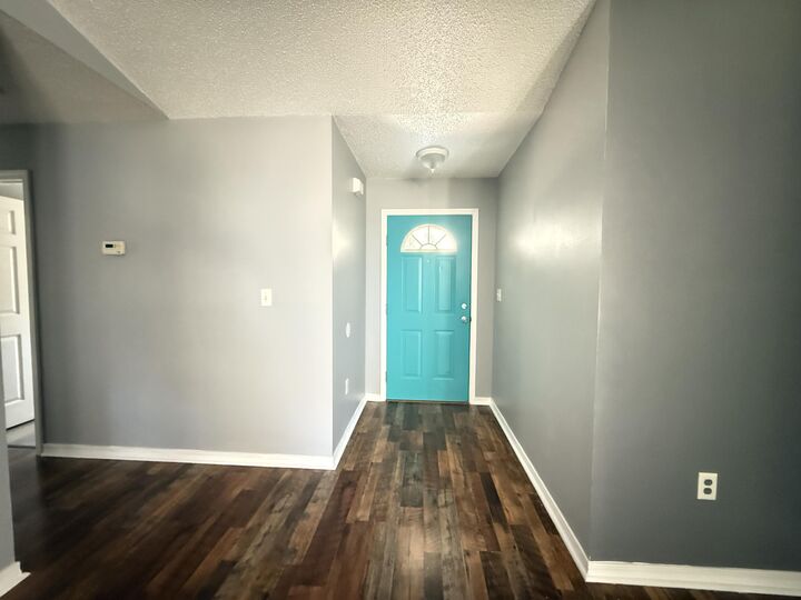 Property Photo: 329 Strawbridge Drive FL 32539