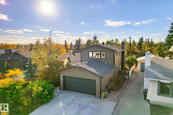 Property Photo: 3018 110A Street NW AB T6J 3G1