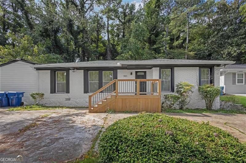 Property Photo:  1901 Windsor Drive SW  GA 30311