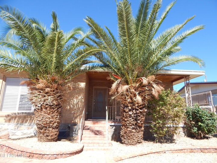 Property Photo:  3215 Mobile Avenue  TX 79930 